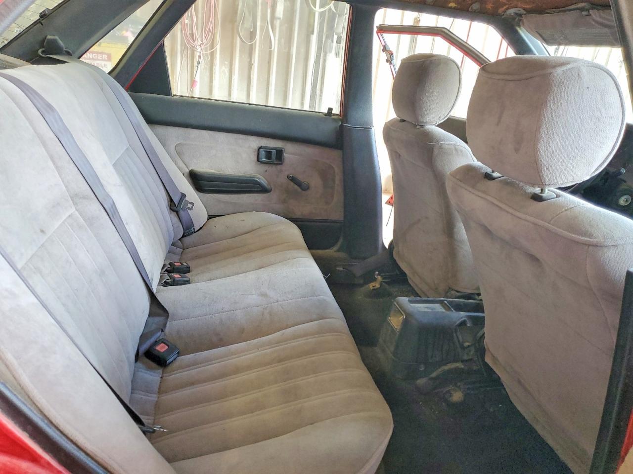 GEO PRIZM 1990 — 11