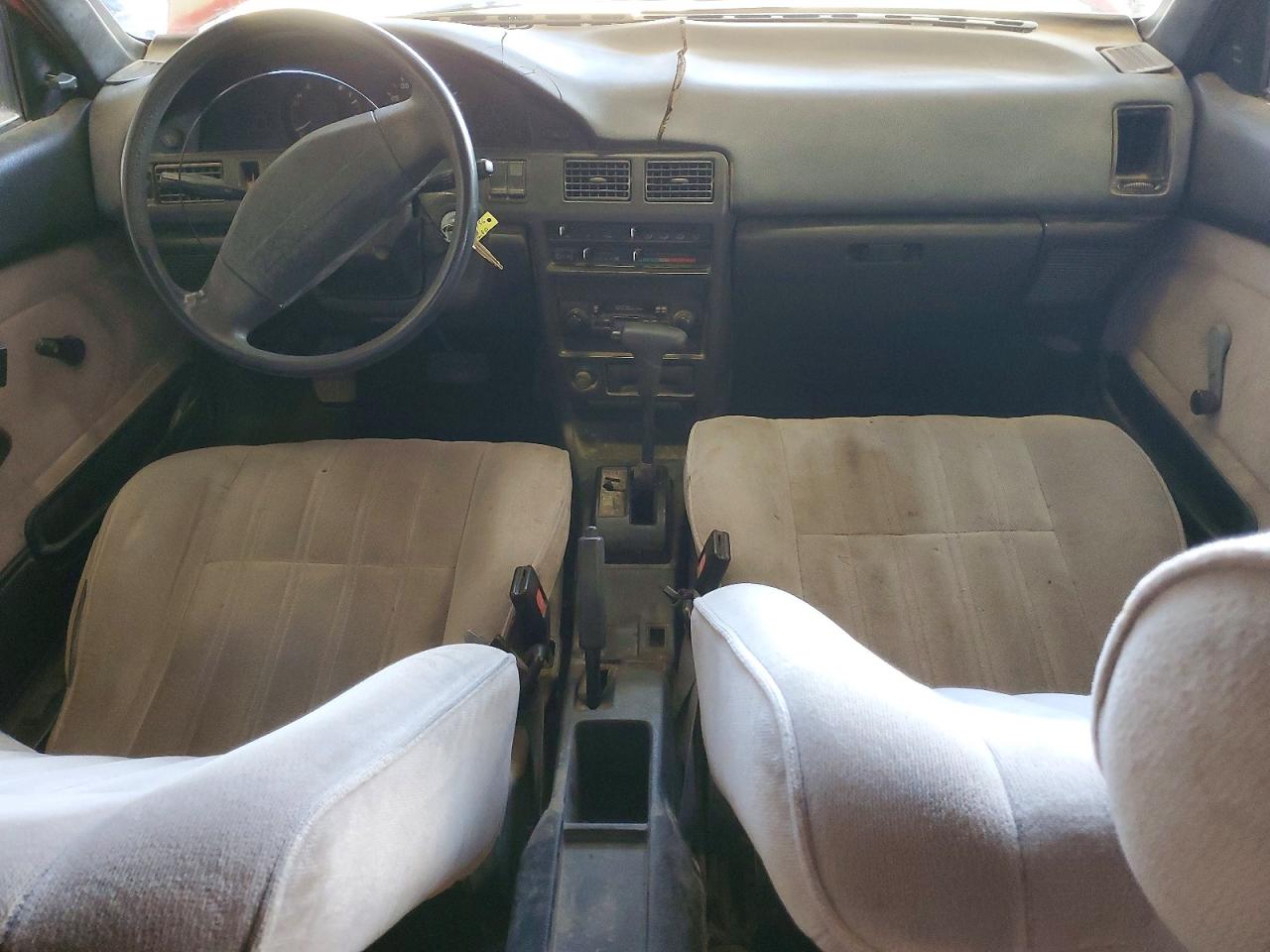 GEO PRIZM 1990 — 9