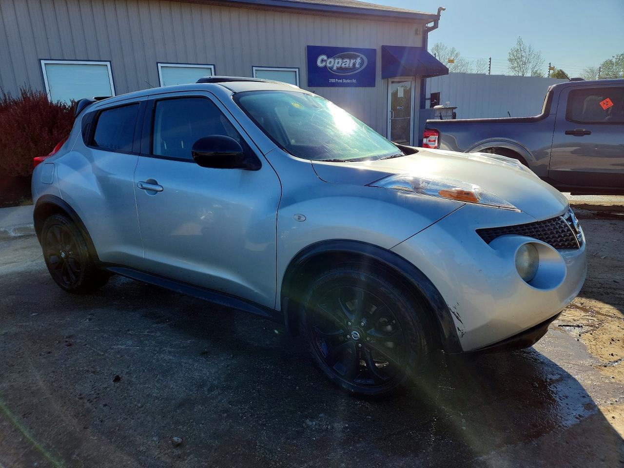 2013 NISSAN JUKE S