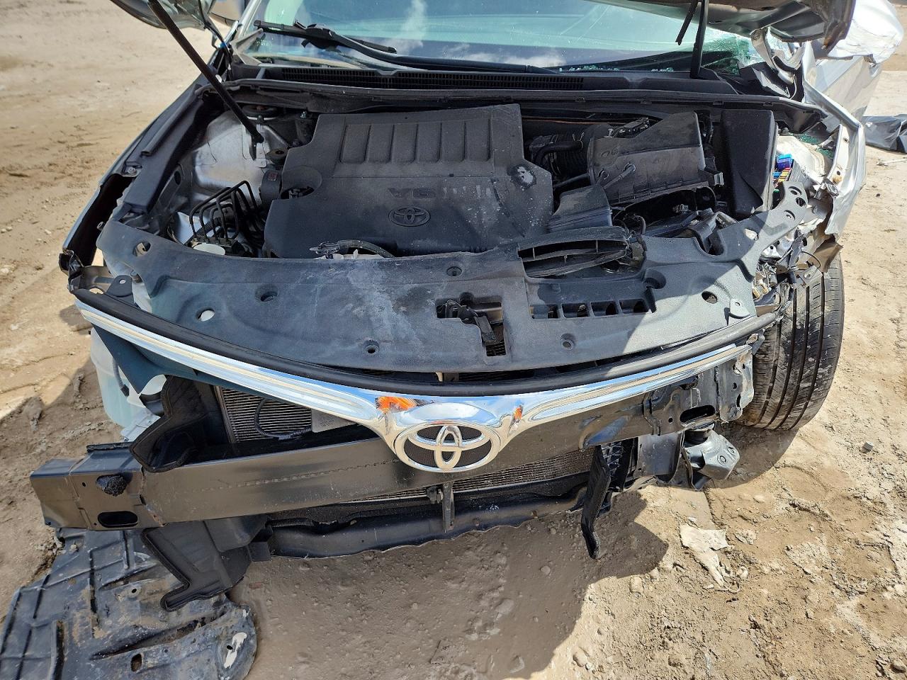 TOYOTA AVALON 2016 — 12