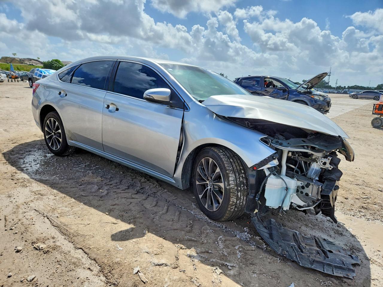 TOYOTA AVALON 2016 — 5