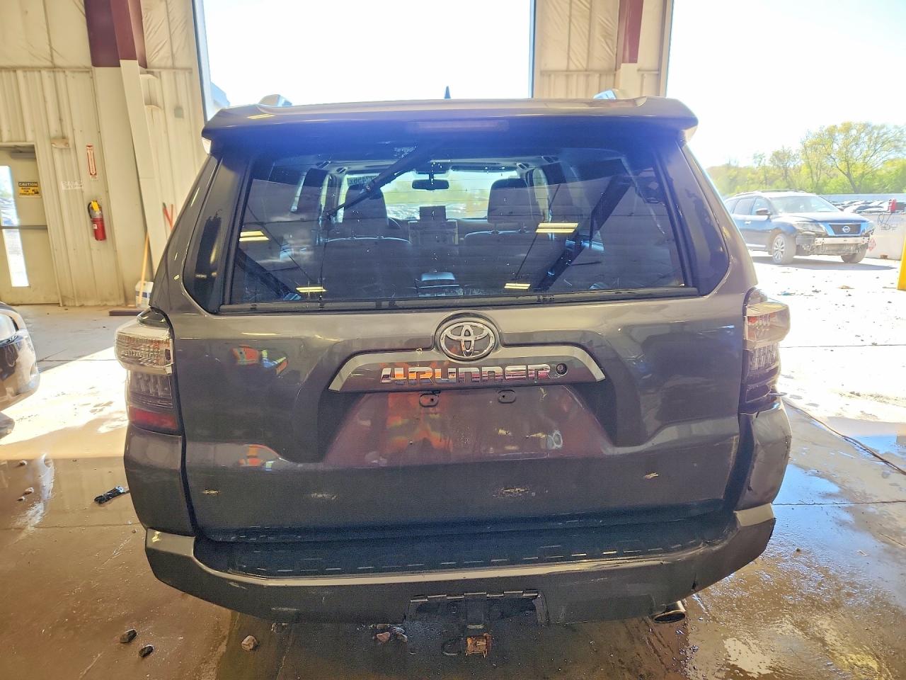 TOYOTA 4RUNNER 2015 — 7