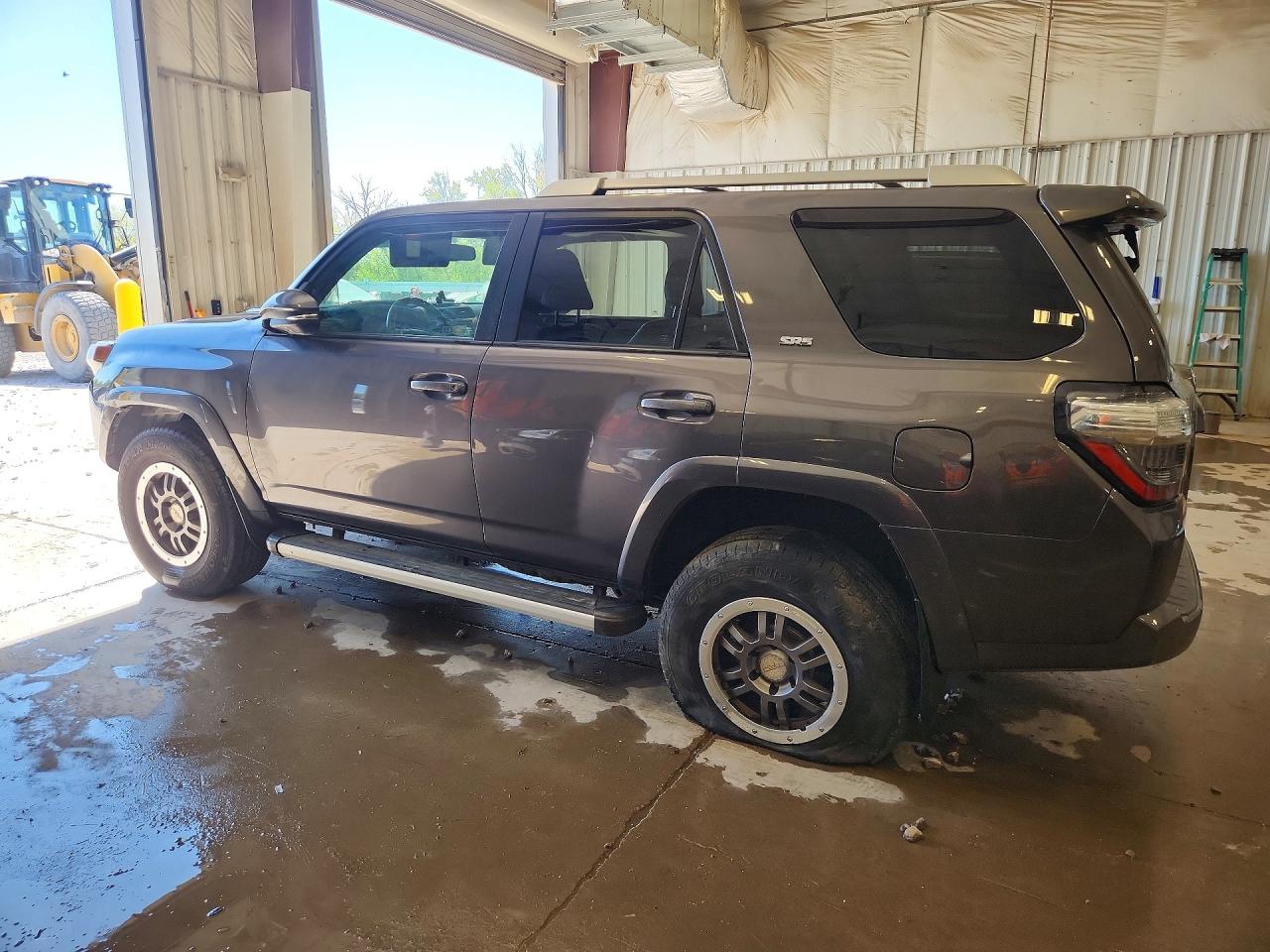 TOYOTA 4RUNNER 2015 — 3