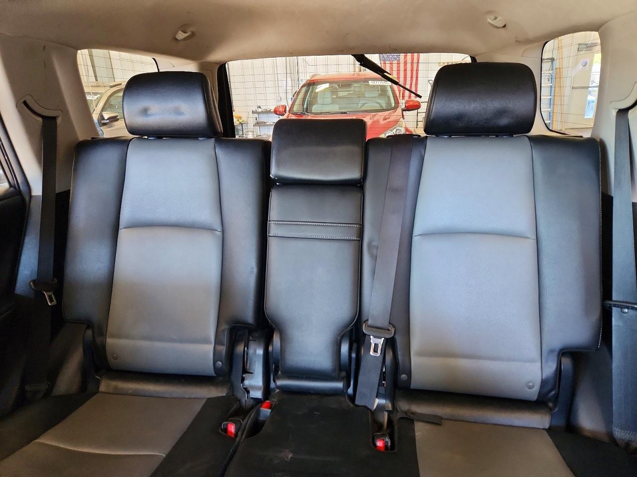 TOYOTA 4RUNNER 2015 — 11