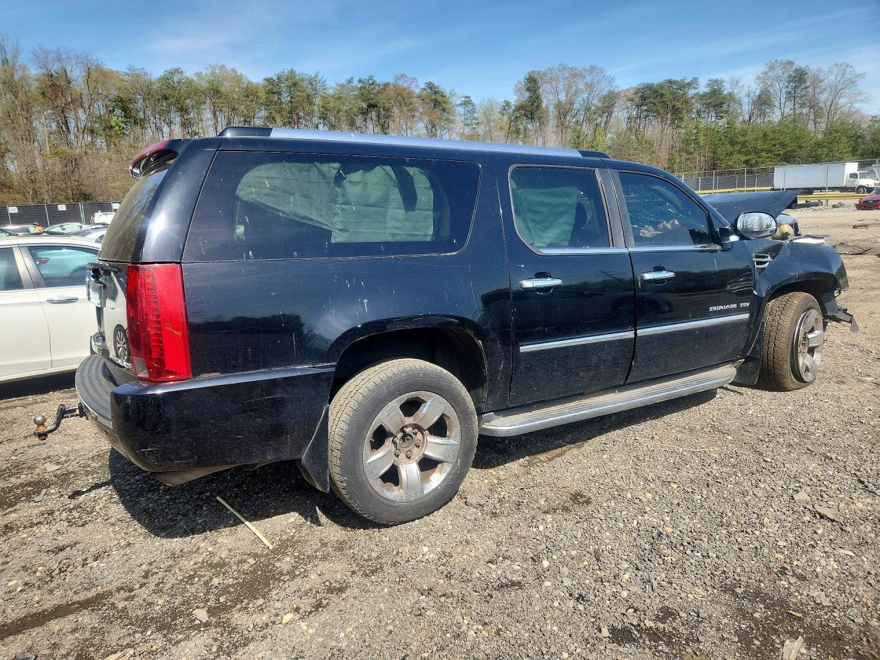 CADILLAC ESCALADE 2011 — 4