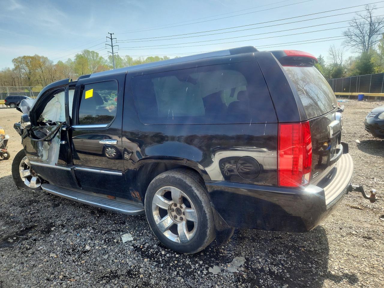 CADILLAC ESCALADE 2011 — 3