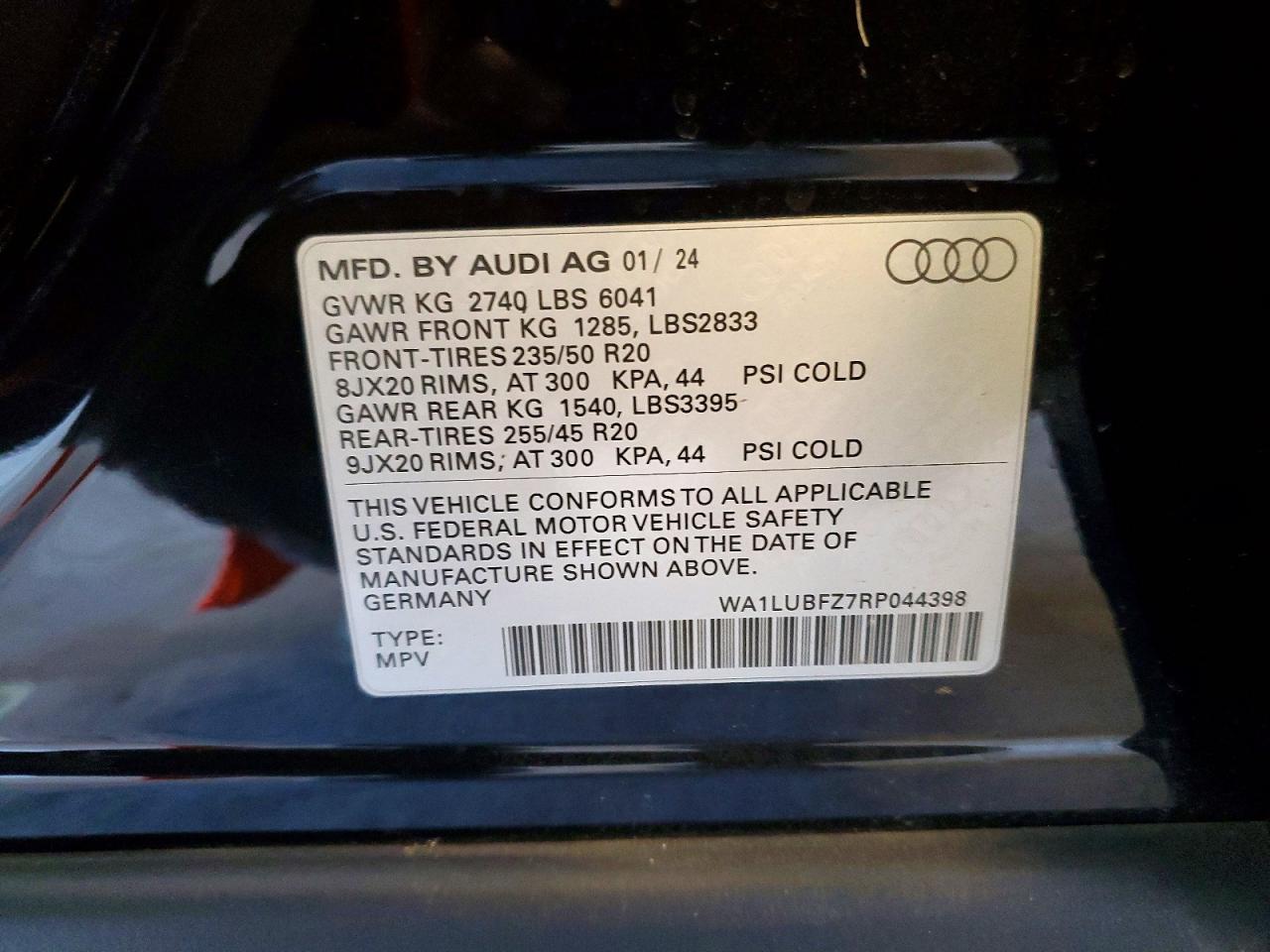 AUDI Q4 E-TRON 2024 — 14