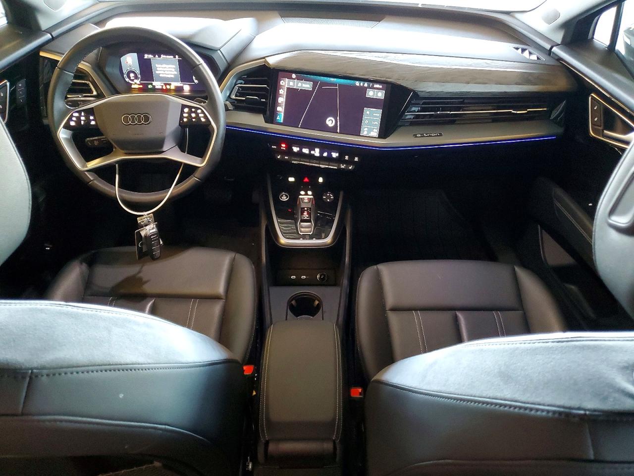 AUDI Q4 E-TRON 2024 — 9