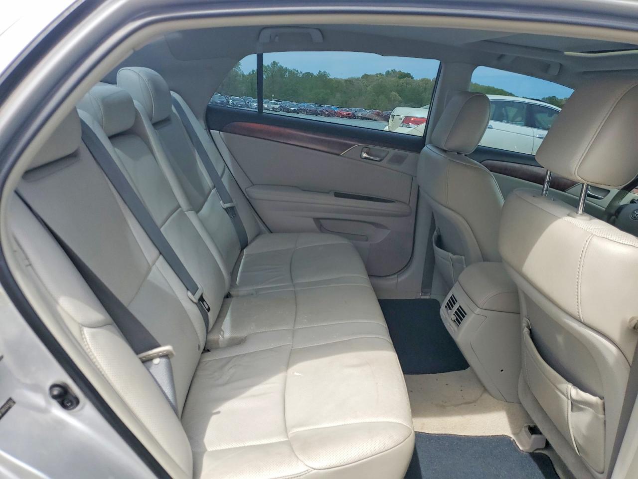 TOYOTA AVALON 2012 — 11