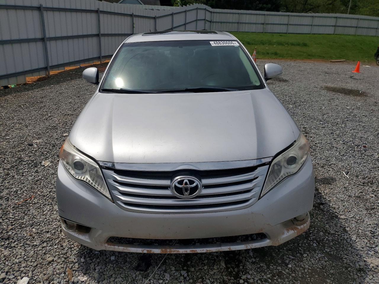 TOYOTA AVALON 2012 — 6