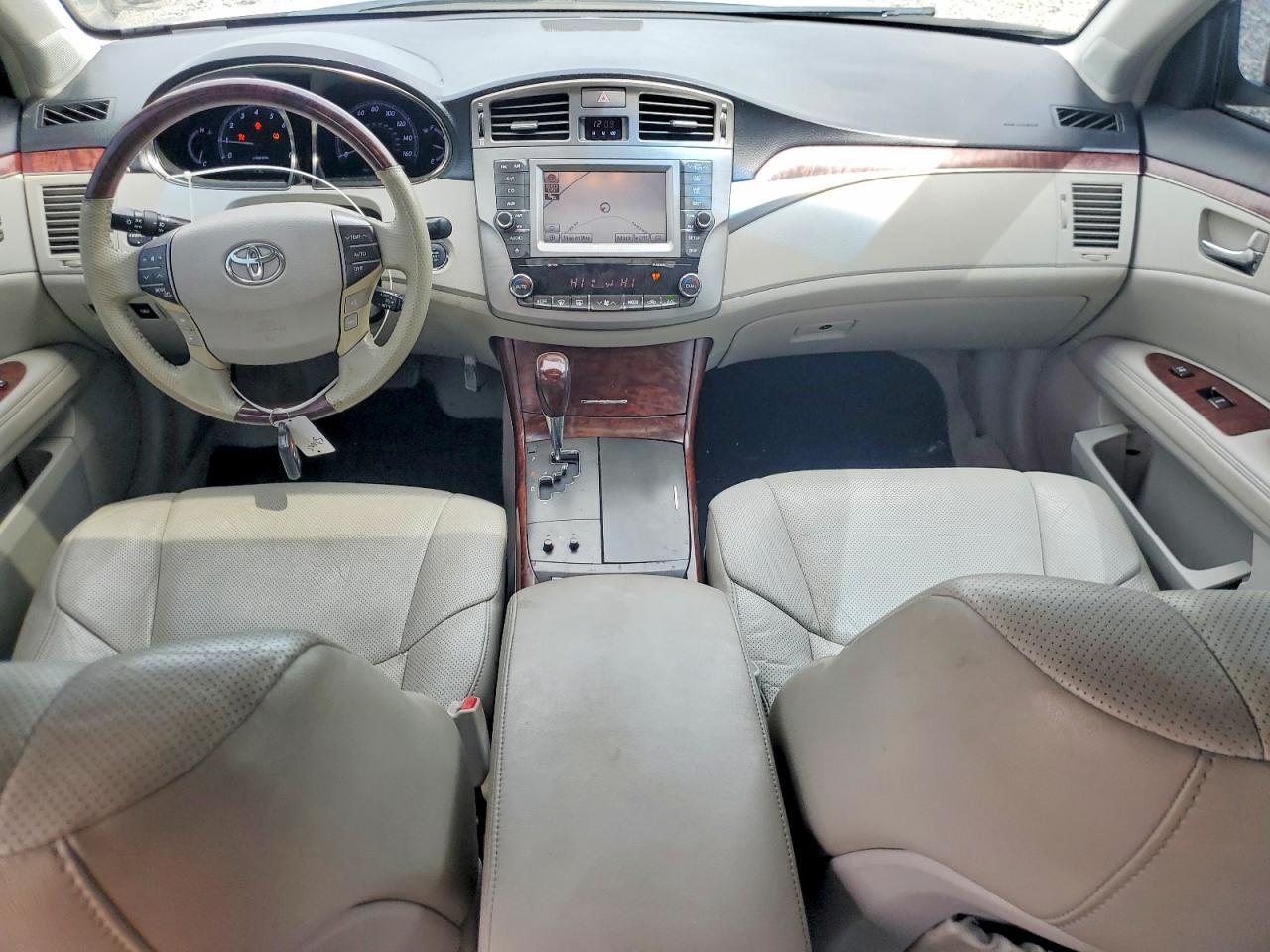 TOYOTA AVALON 2012 — 9