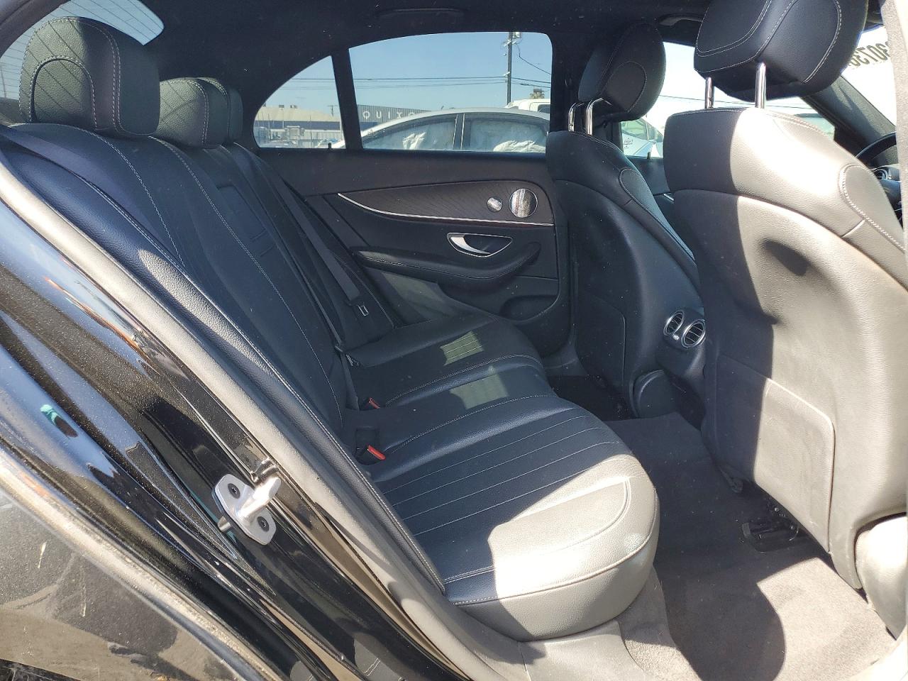 MERCEDES-BENZ E CLASS 2020 — 11