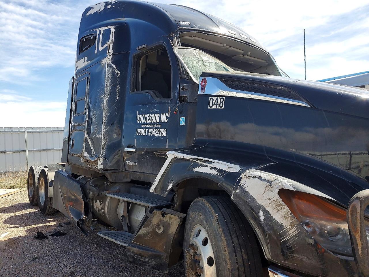 KENWORTH T680 2023 — 10