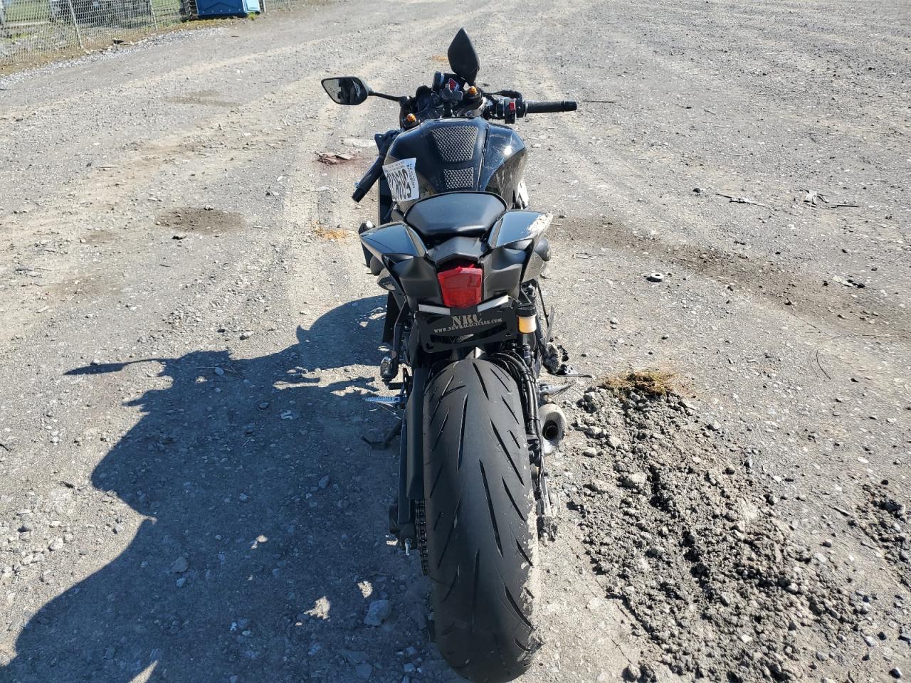 YAMAHA YZFR7 2025 — 5