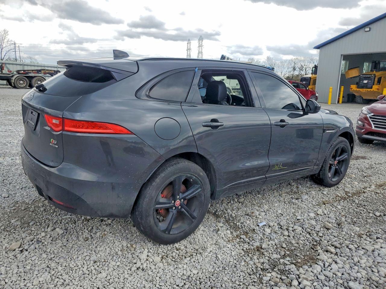JAGUAR F-PACE 2020 — 4