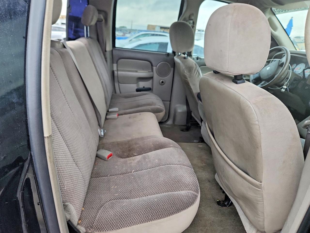 DODGE RAM 1500 2005 — 11
