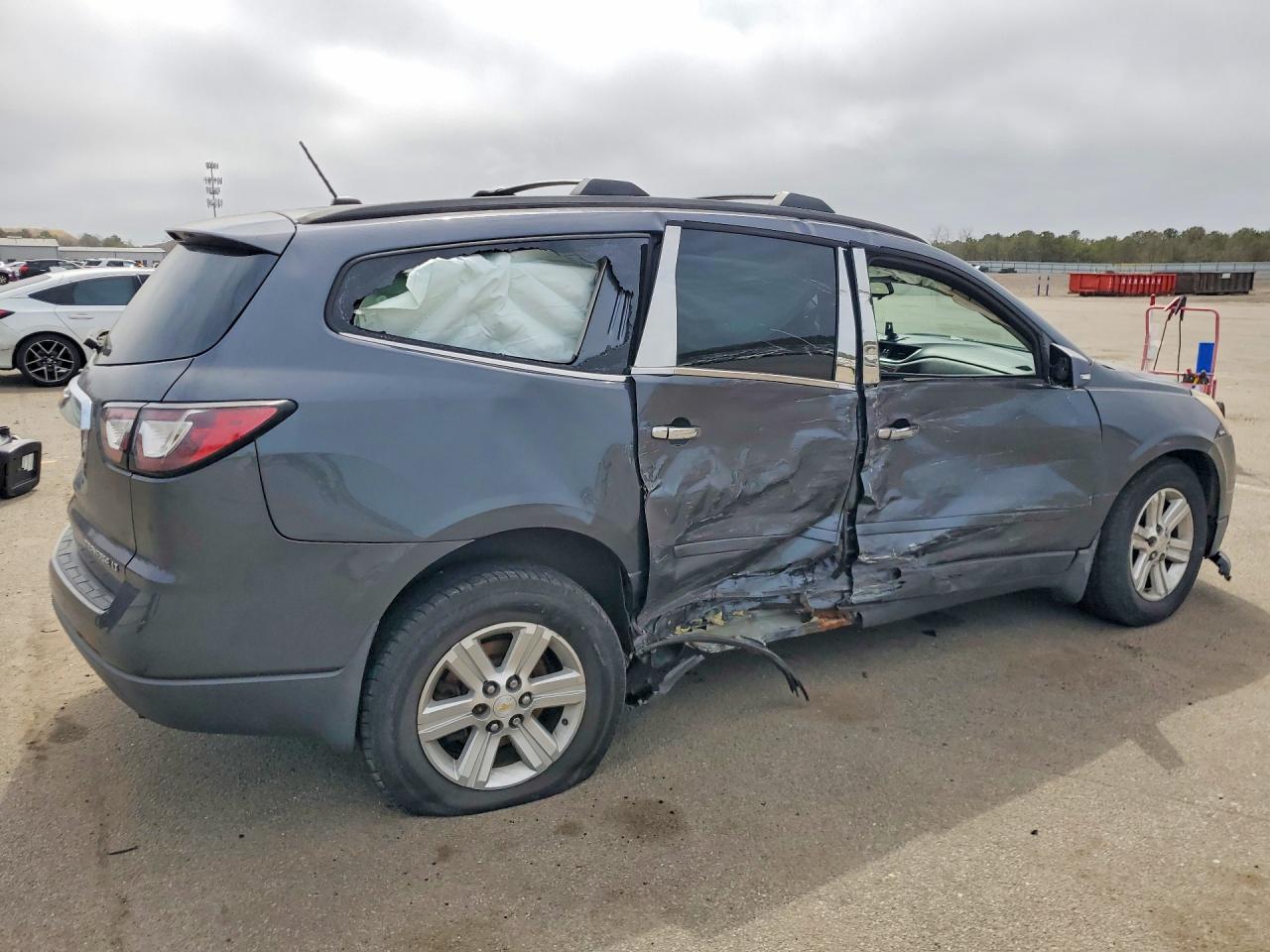 CHEVROLET TRAVERSE 2013 — 4