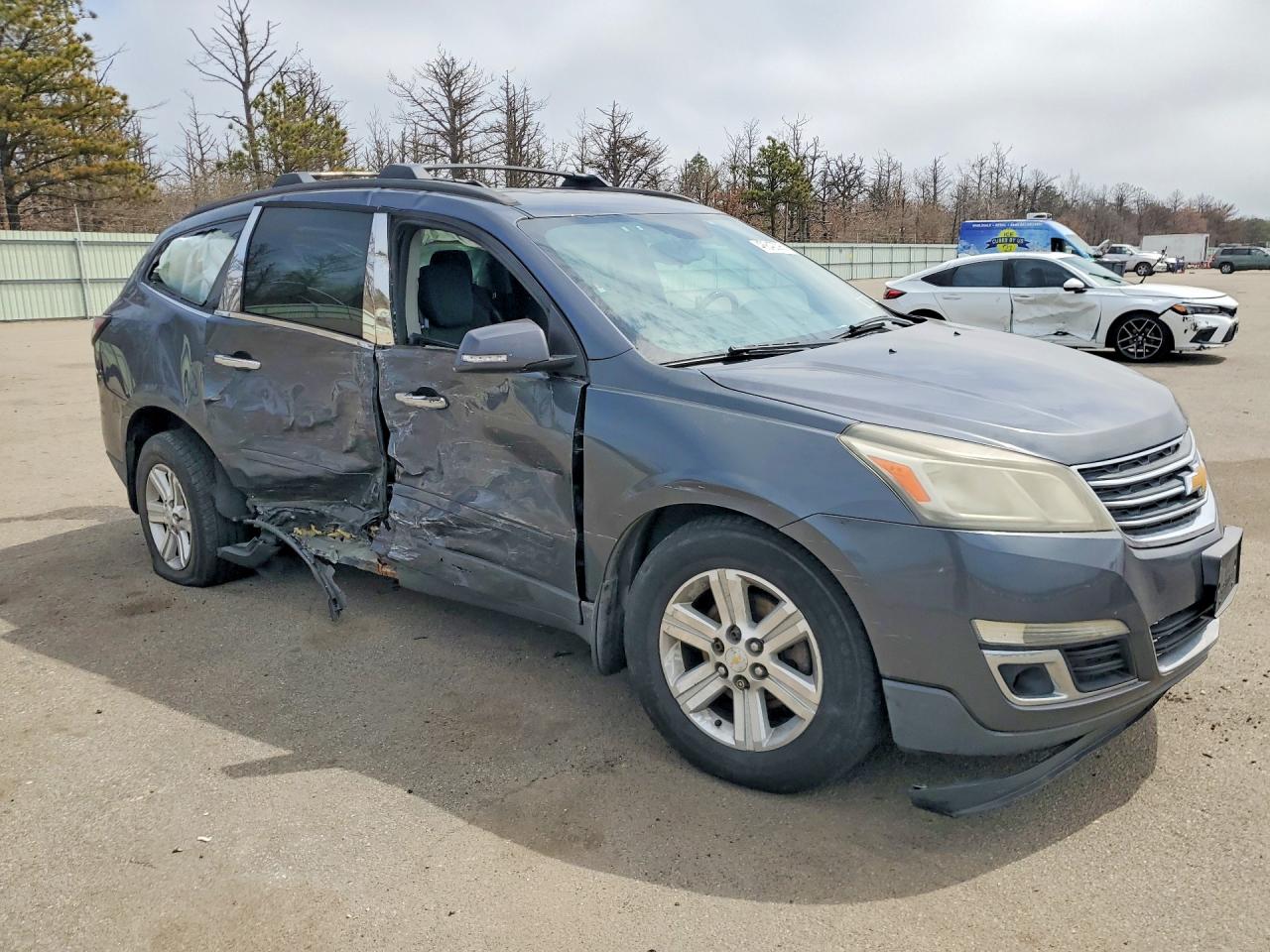 CHEVROLET TRAVERSE 2013 — 5