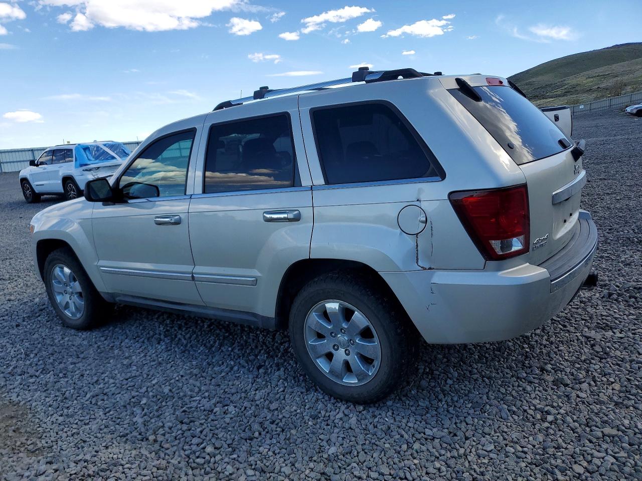 JEP GRAND CHEROKEE 2010 — 3