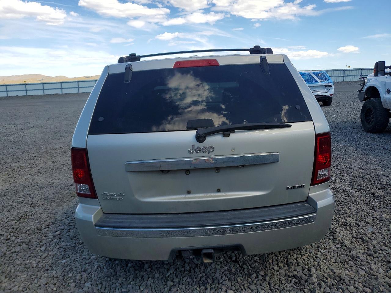JEP GRAND CHEROKEE 2010 — 7
