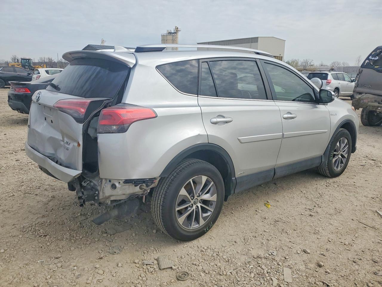 TOYOTA RAV4 HV 2016 — 4