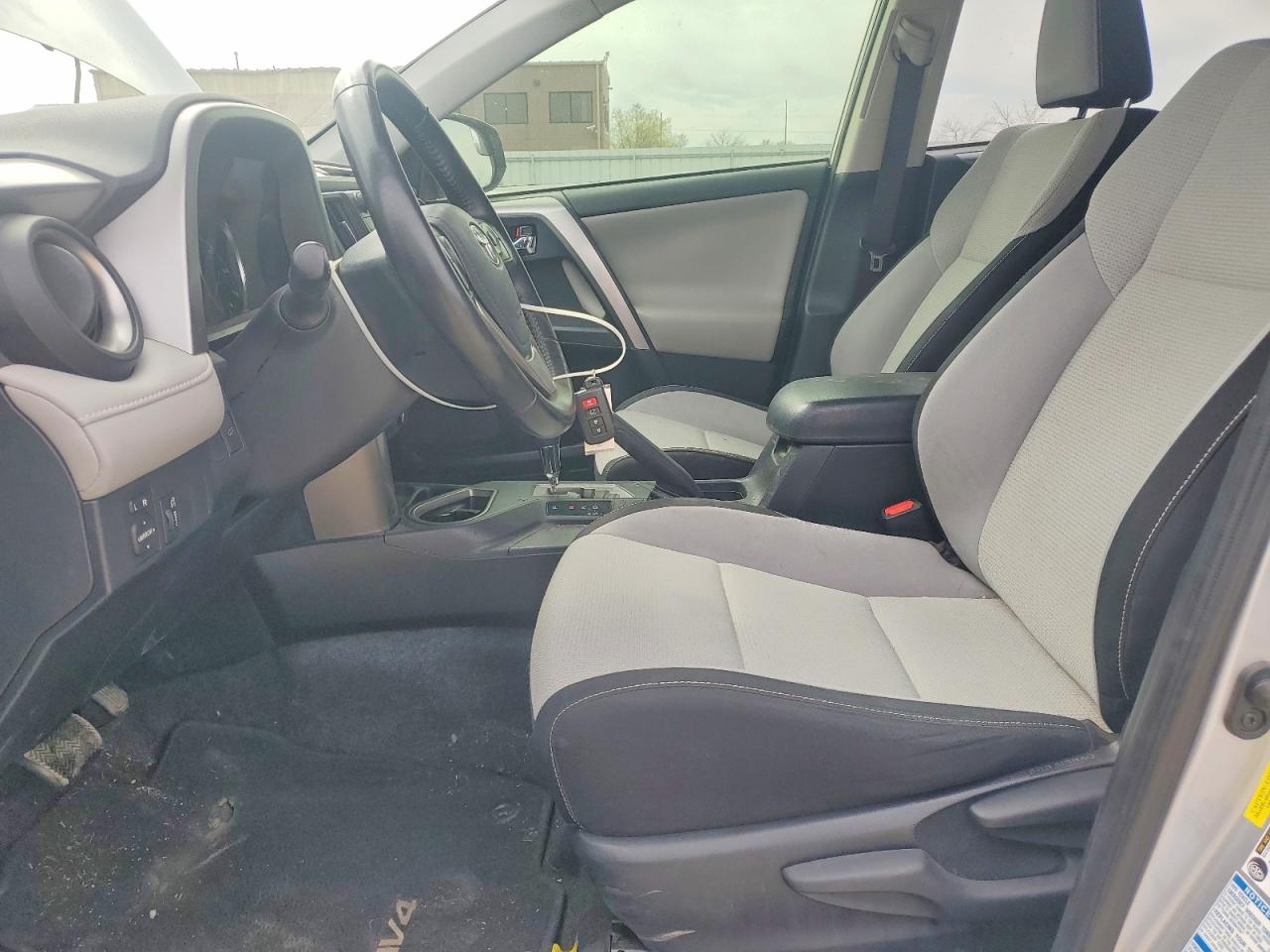 TOYOTA RAV4 HV 2016 — 8