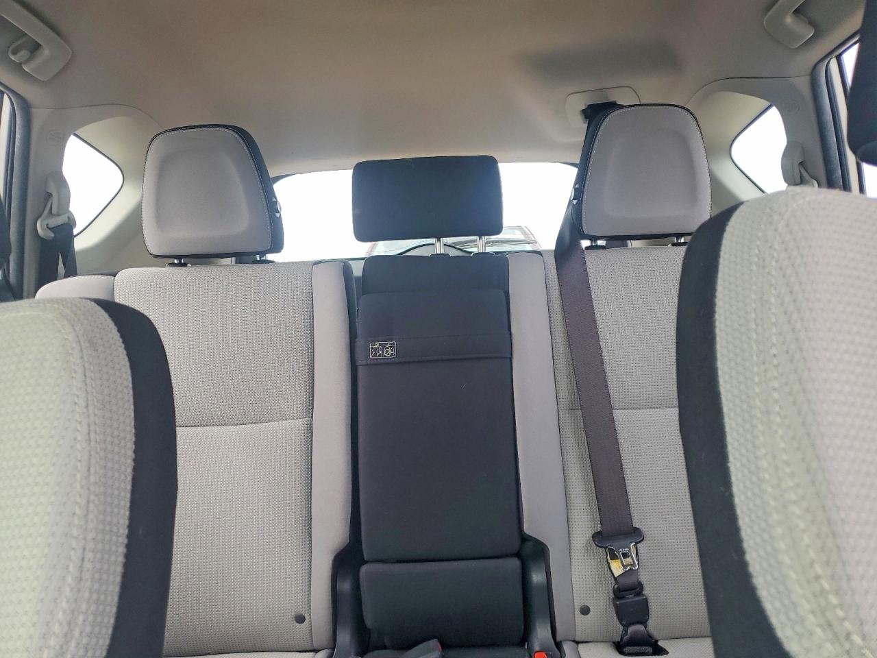 TOYOTA RAV4 HV 2016 — 11