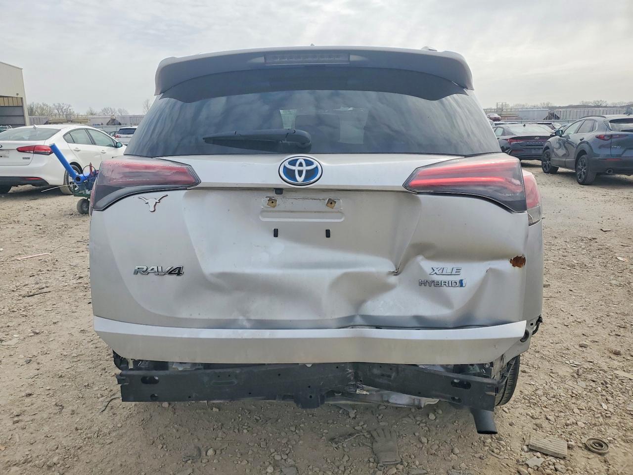 TOYOTA RAV4 HV 2016 — 7