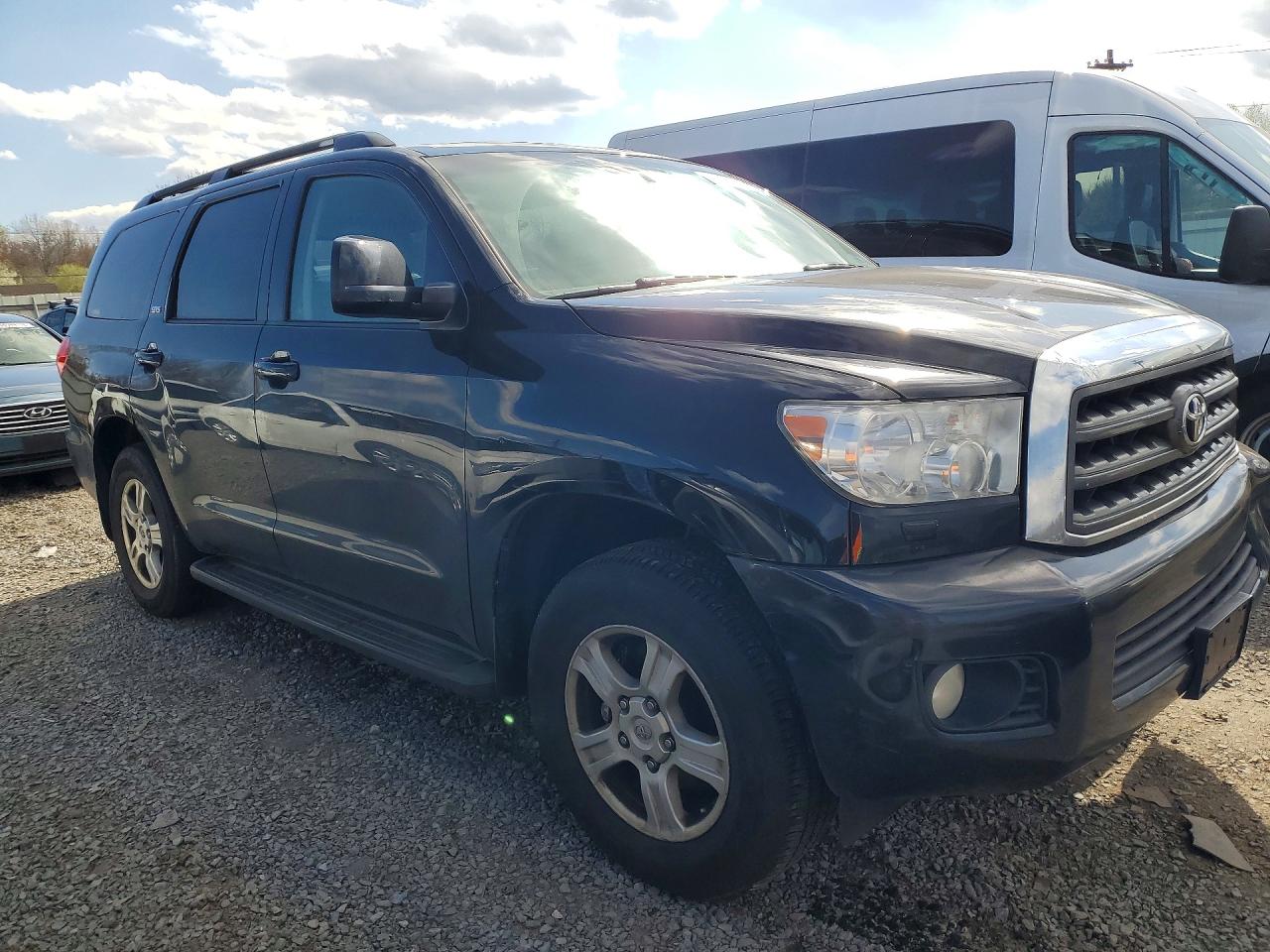 TOYOTA SEQUOIA 2011 — 5