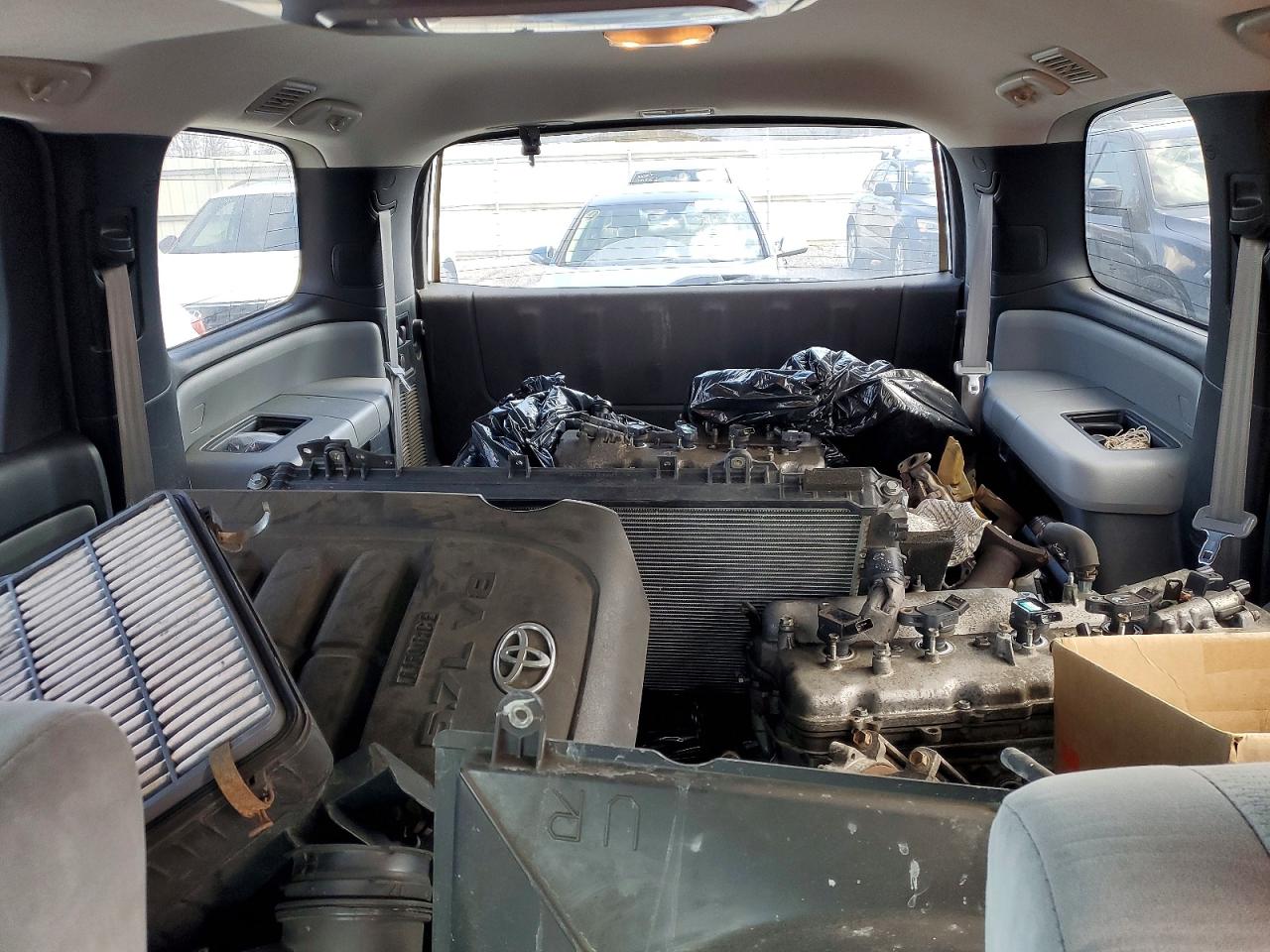 TOYOTA SEQUOIA 2011 — 11