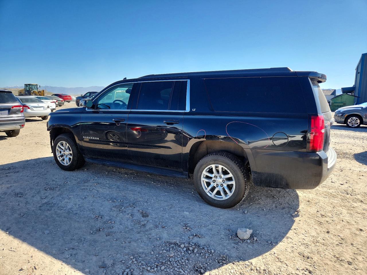 CHEVROLET SUBURBAN 2019 — 3