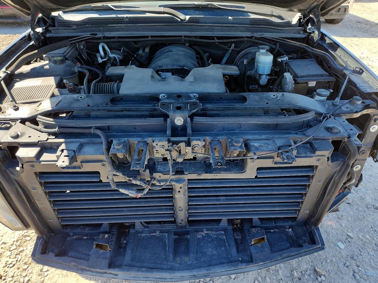 CHEVROLET SUBURBAN 2019 — 12