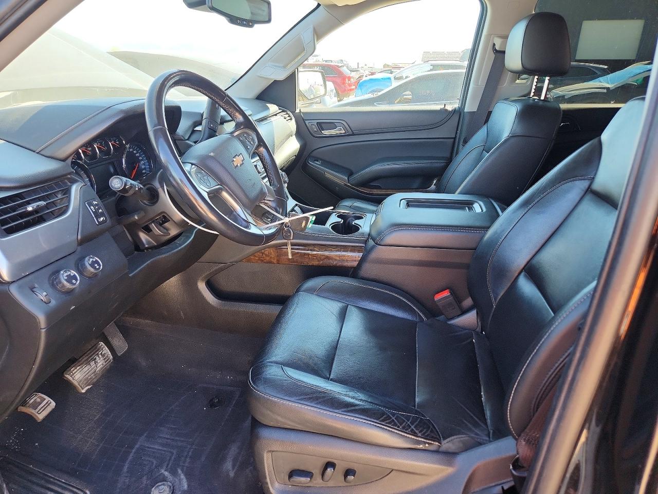 CHEVROLET SUBURBAN 2019 — 8