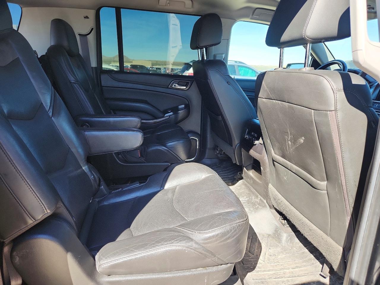 CHEVROLET SUBURBAN 2019 — 11