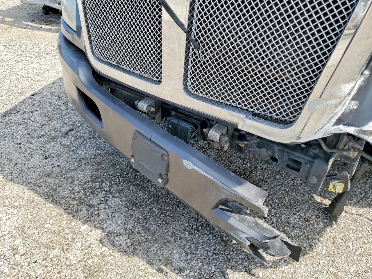 KENWORTH T680 2017 — 11