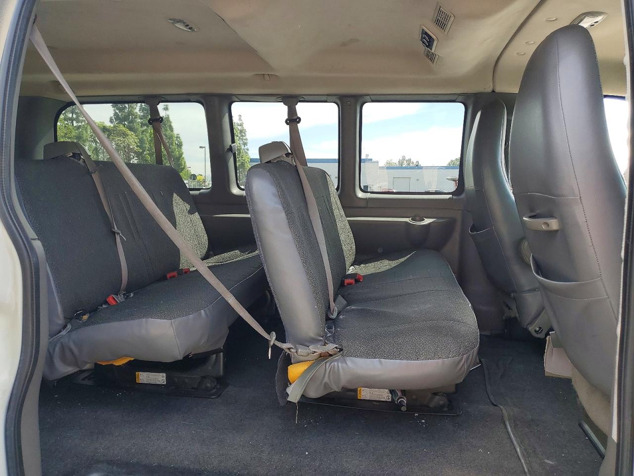 CHEVROLET EXPRESS G2500 2012 — 12