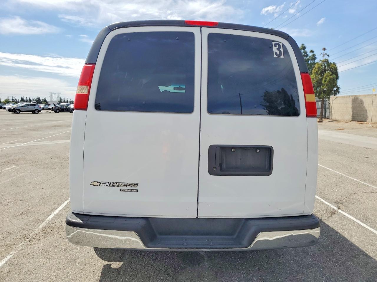 CHEVROLET EXPRESS G2500 2012 — 7