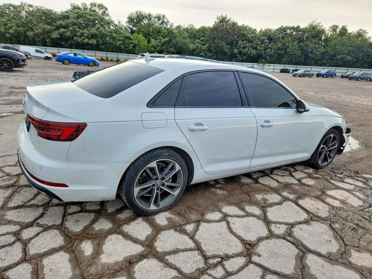 AUDI A4 2019 — 4