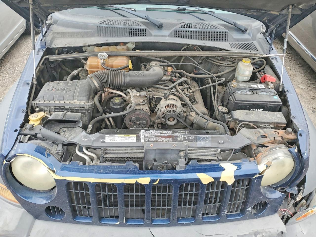 JEEP LIBERTY 2005 — 13