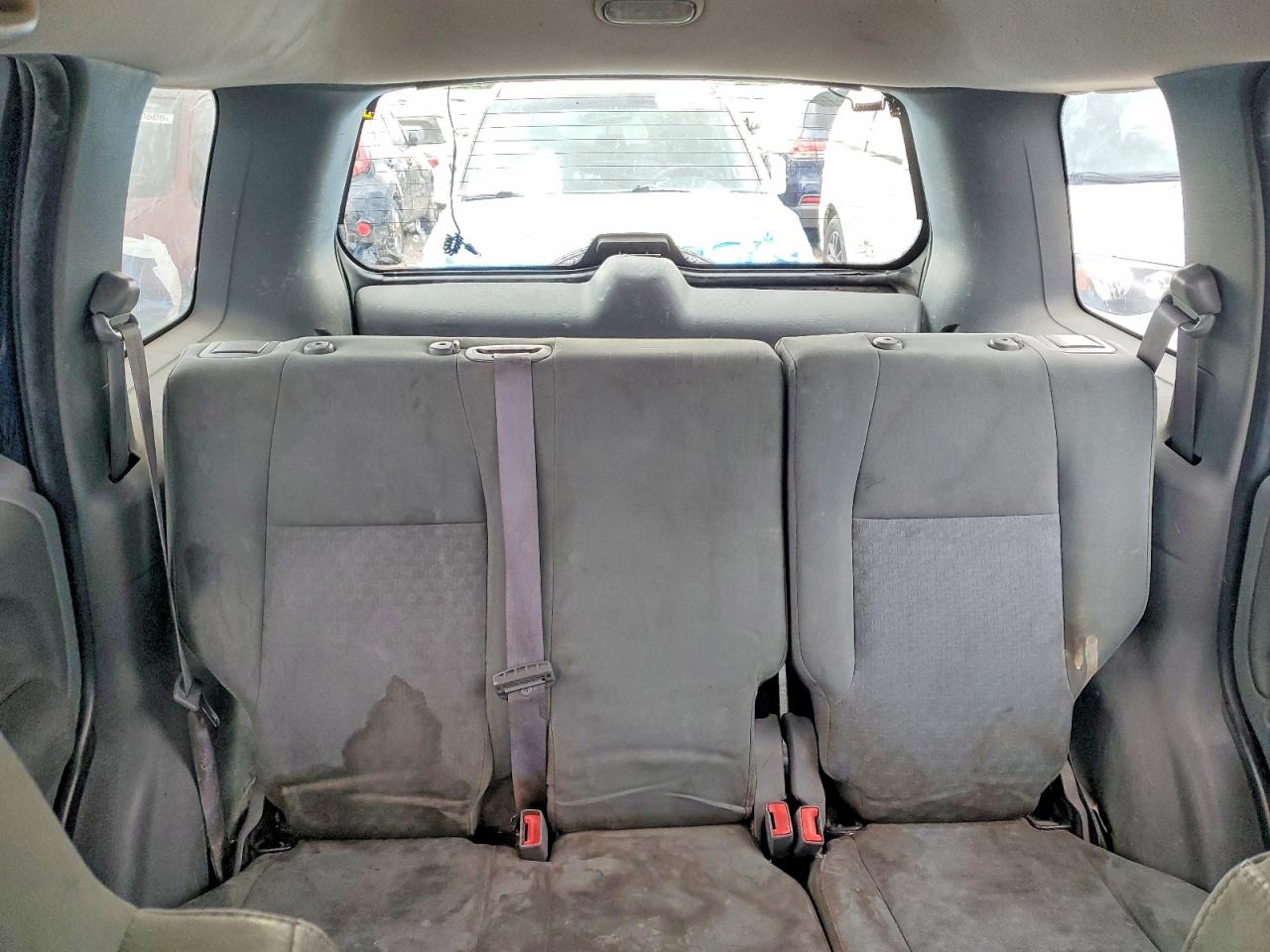 JEEP LIBERTY 2005 — 11