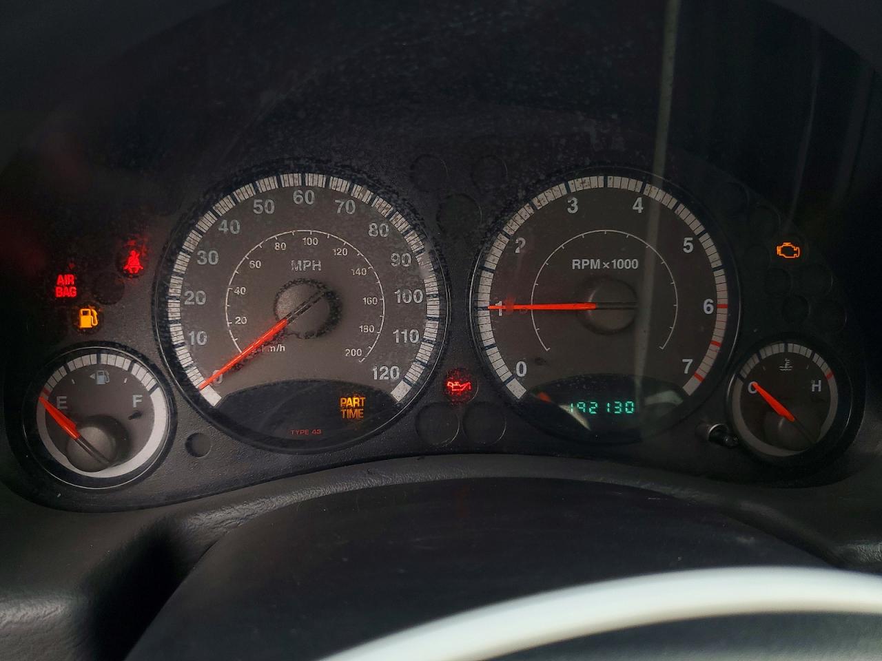 JEEP LIBERTY 2005 — 10