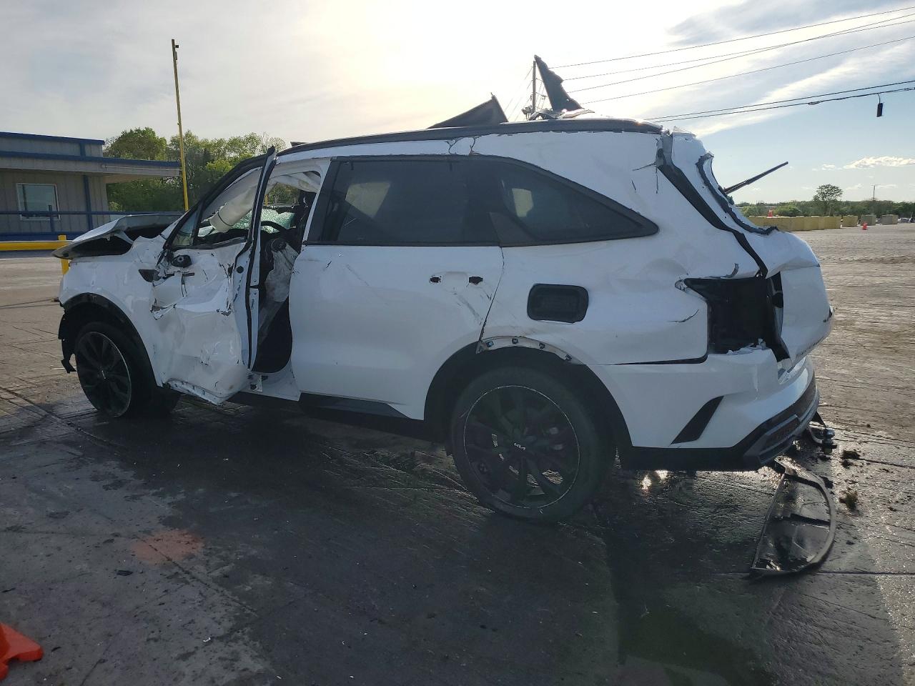 KIA SORENTO 2023 — 3