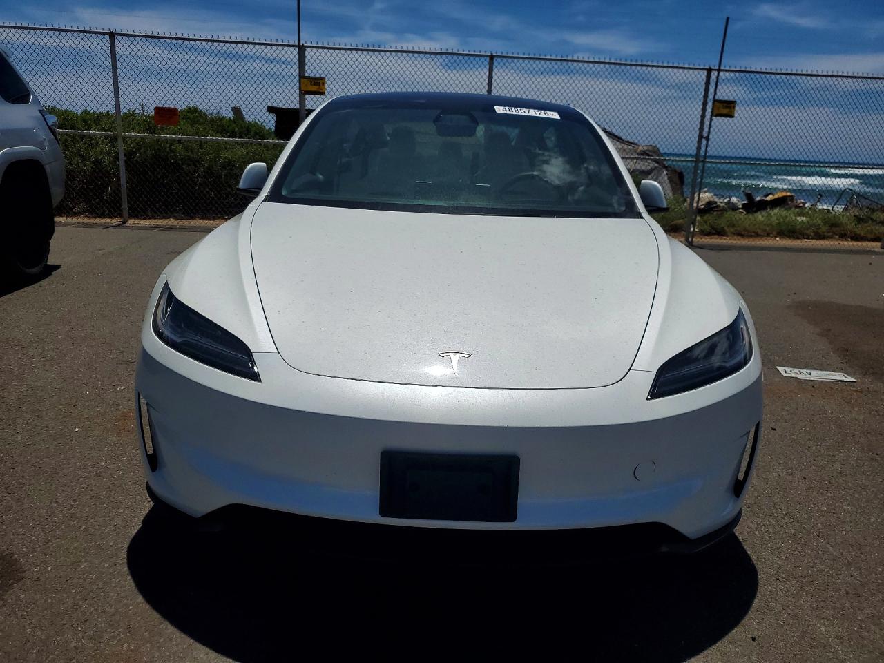 TESLA MODEL 3 2024 — 6