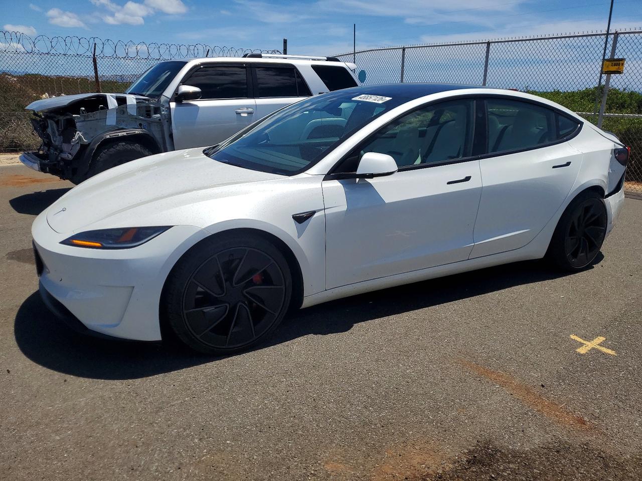 TESLA MODEL 3 2024 — 2