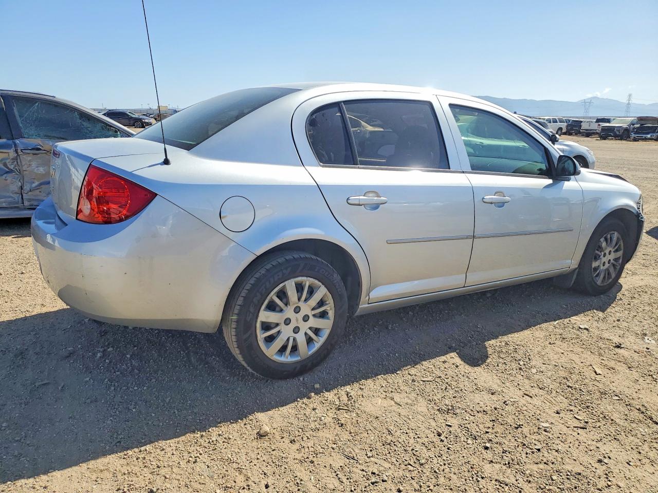 CHEVROLET COBALT 2010 — 4