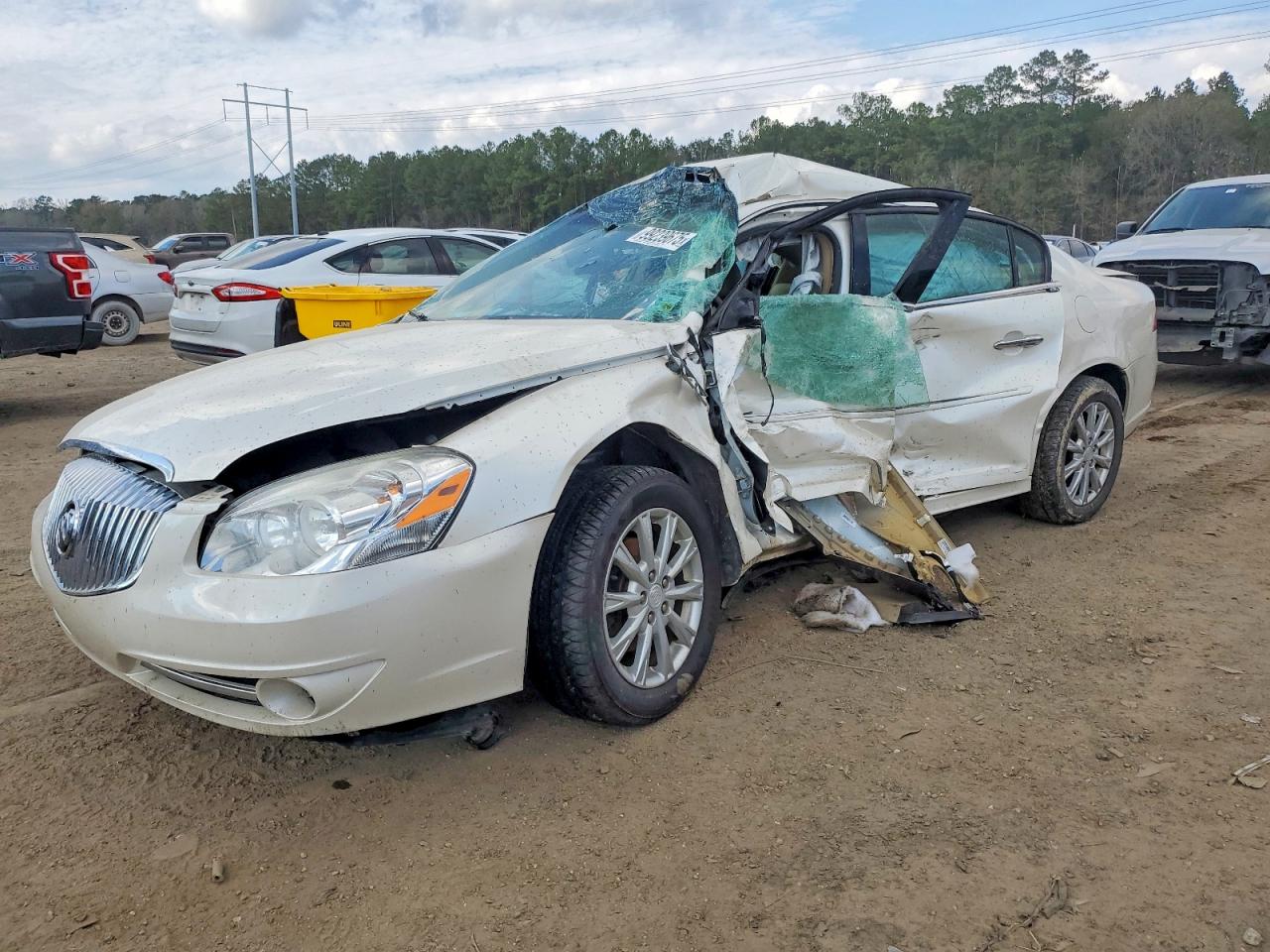 BUICK LUCERNE 2010 — 2