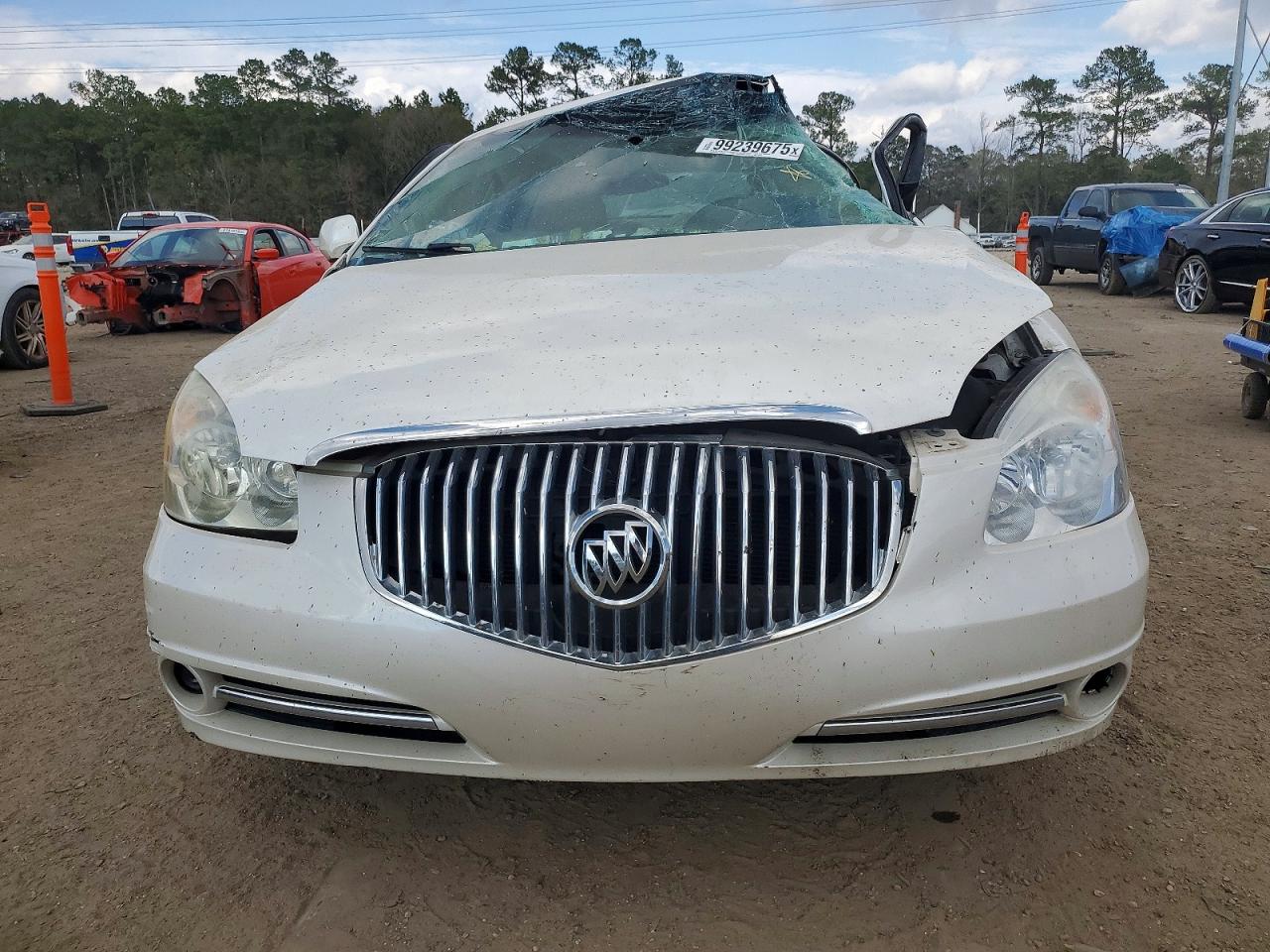 BUICK LUCERNE 2010 — 6