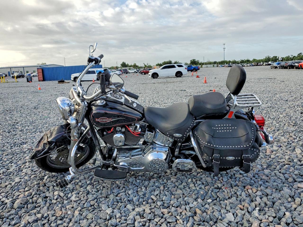 HARLEY-DAVIDSON FLSTC 2000 — 4