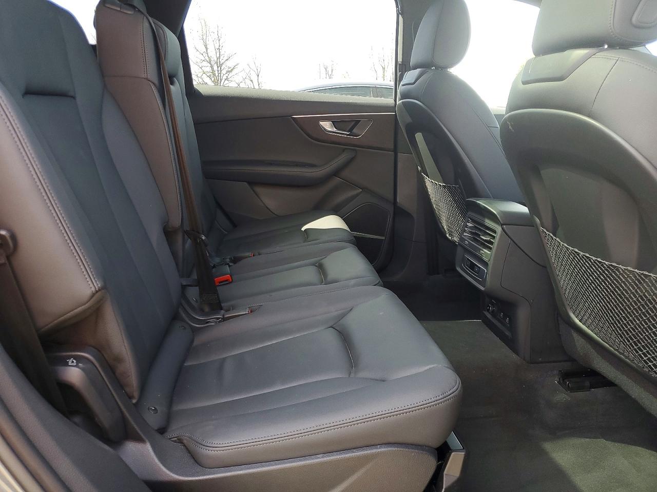 AUDI Q7 2024 — 12