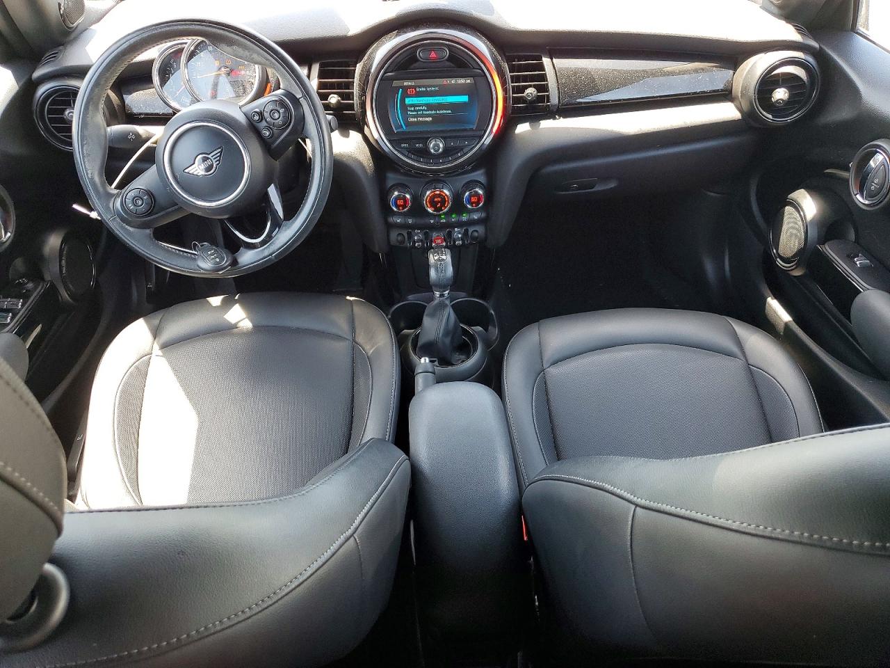 MINI COOPER 2019 — 9